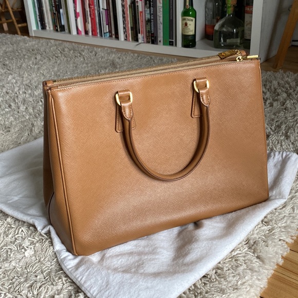 Prada Medium Galleria, Brown Double Zip Lux Tote Saffiano Leather Medium - Picture 6 of 15